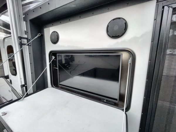 2021 Jayco Seismic 4113 - Image 18