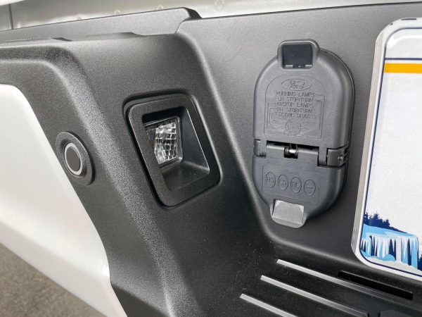 2022 Ford F-150 Lightning Lariat - Image 41