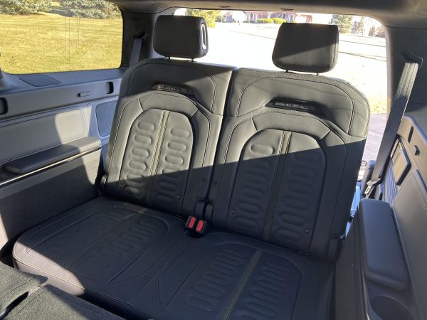2022 Rivian R1S Launch Edition - Image 11