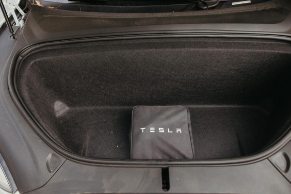 2019 Tesla Model X 100D - Image 28