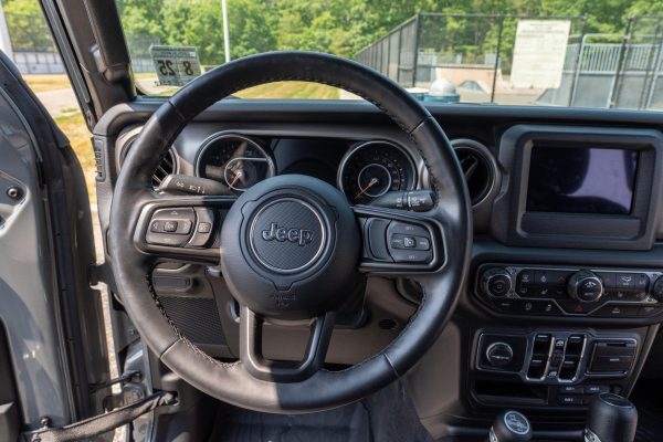 2020 Jeep Gladiator Sport S - Image 38