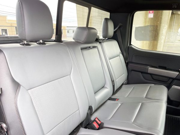 2022 Ford F-150 Lightning Lariat - Image 42