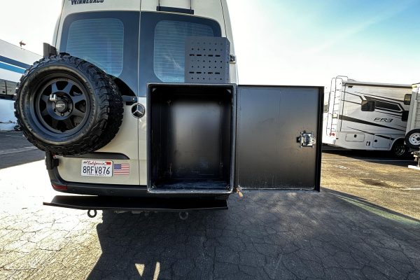 2020 Winnebago Revel 4x4 - Image 15