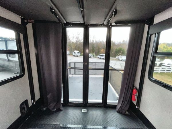 2021 Jayco Seismic 4113 - Image 20