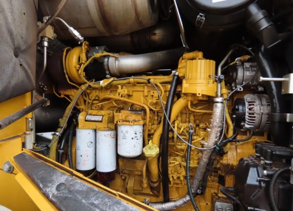 2018 John Deere 644K - Image 16