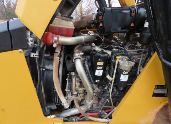 2018 Caterpillar 420F2 - Image 11