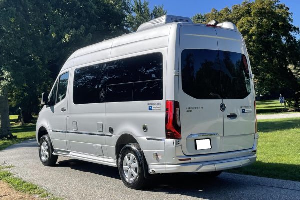 2020 Airstream Interstate 19 Tommy Bahama Edition 4x4 - Image 29