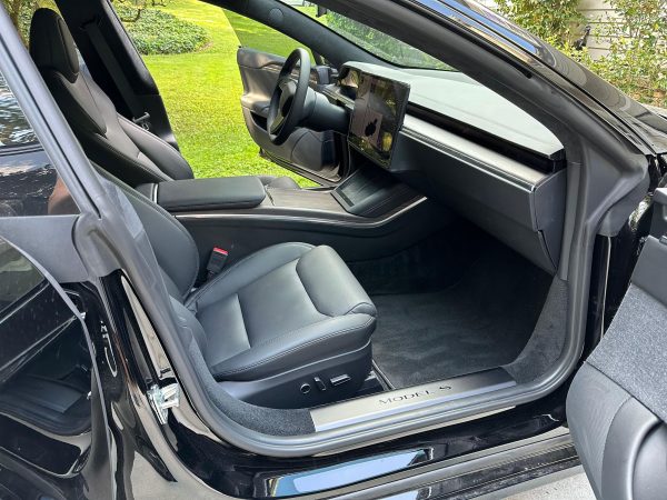 2022 Tesla Model S - Image 19