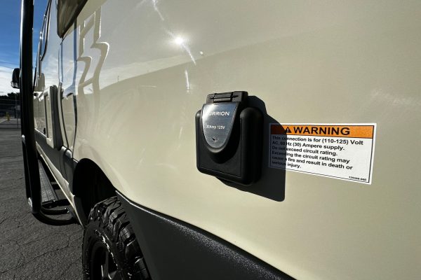 2020 Winnebago Revel 4x4 - Image 18
