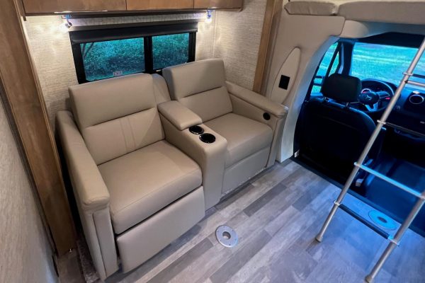 2020 Tiffin Wayfarer 25QW - Image 37