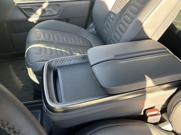 2022 Rivian R1S Launch Edition - Image 16