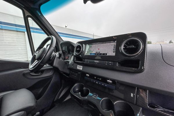 2020 Winnebago Revel 4x4 - Image 20