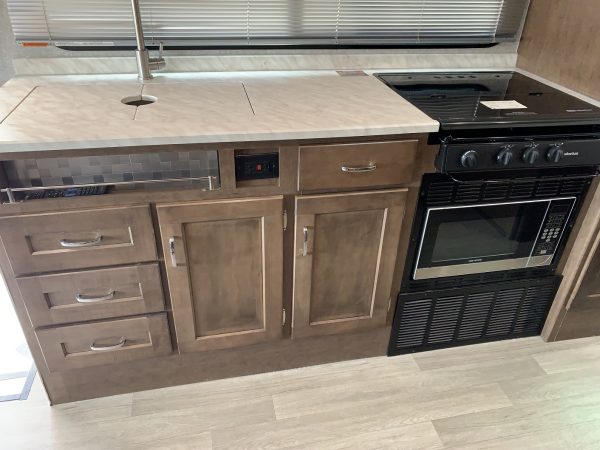 2020 Winnebago VITA 24P - Image 23