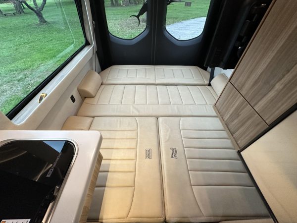 2020 Airstream Interstate 19 Tommy Bahama Edition 4x4 - Image 33