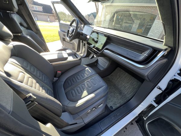 2022 Rivian R1S Launch Edition - Image 18