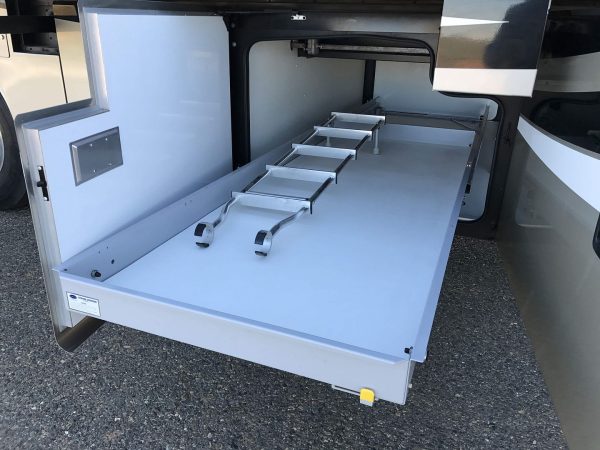 2017 Fleetwood Pace Arrow LXE 38B - Image 35