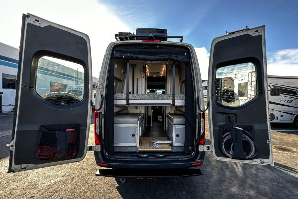 2020 Winnebago Revel 4x4 - Image 22