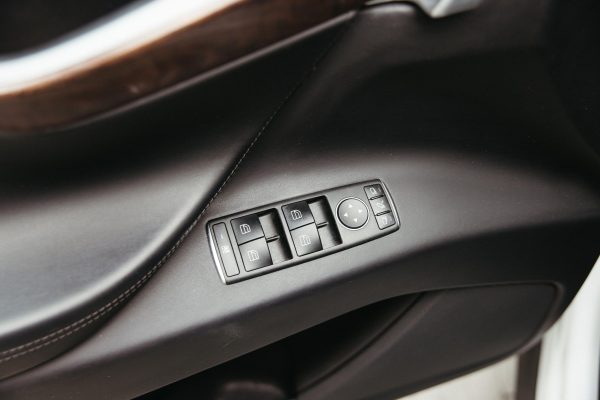 2019 Tesla Model X 100D - Image 36