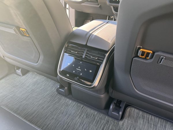 2022 Rivian R1S Launch Edition - Image 19