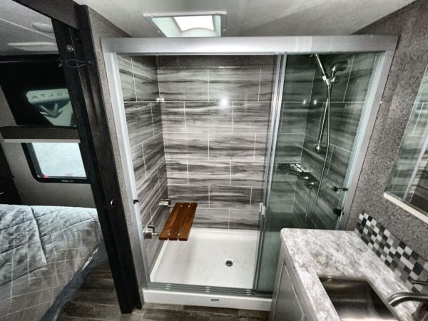 2021 Jayco Seismic 4113 - Image 28