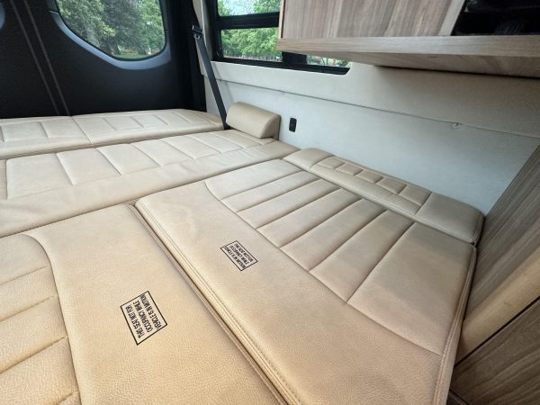 2020 Airstream Interstate 19 Tommy Bahama Edition 4x4 - Image 37