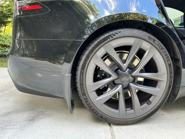 2022 Tesla Model S - Image 28