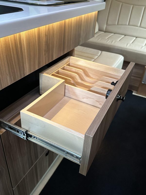 2020 Airstream Interstate 19 Tommy Bahama Edition 4x4 - Image 39