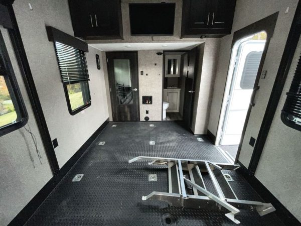 2021 Jayco Seismic 4113 - Image 32