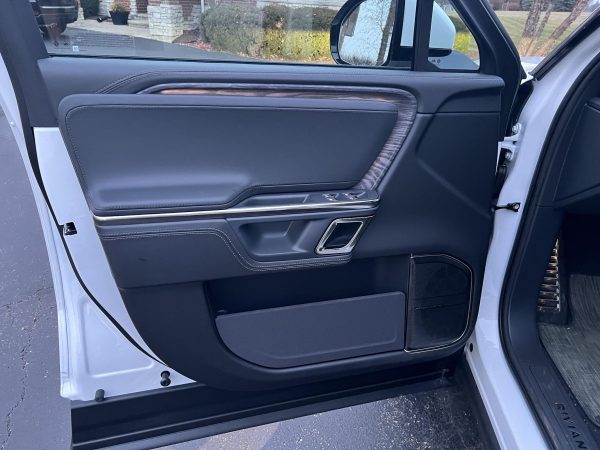 2022 Rivian R1S Launch Edition - Image 24