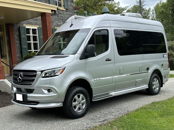 2020 Airstream Interstate 19 Tommy Bahama Edition 4x4