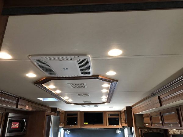 2017 Fleetwood Pace Arrow LXE 38B - Image 46