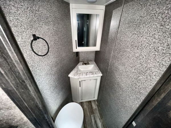 2021 Jayco Seismic 4113 - Image 39