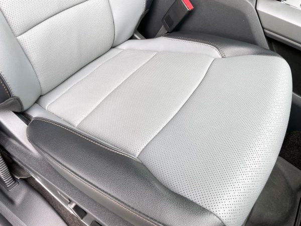 2022 Ford F-150 Lightning Lariat - Image 67