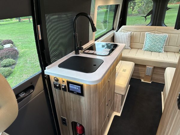 2020 Airstream Interstate 19 Tommy Bahama Edition 4x4 - Image 53