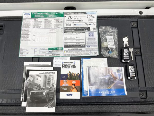 2022 Ford F-150 Lightning Lariat - Image 71