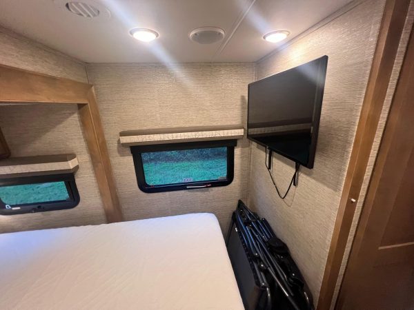 2020 Tiffin Wayfarer 25QW - Image 69