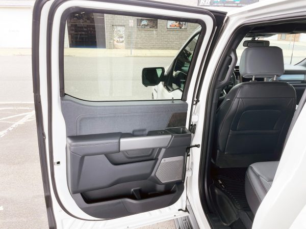 2022 Ford F-150 Lightning Lariat - Image 78
