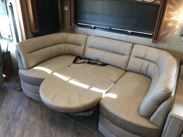 2017 Fleetwood Pace Arrow LXE 38B - Image 67