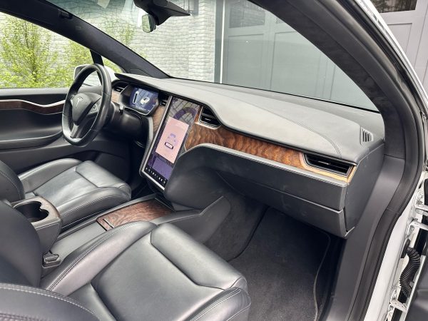 2019 Tesla Model X 100D - Image 68