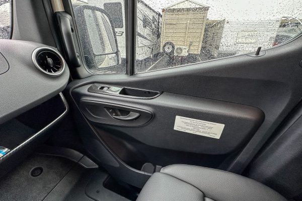 2020 Winnebago Revel 4x4 - Image 59
