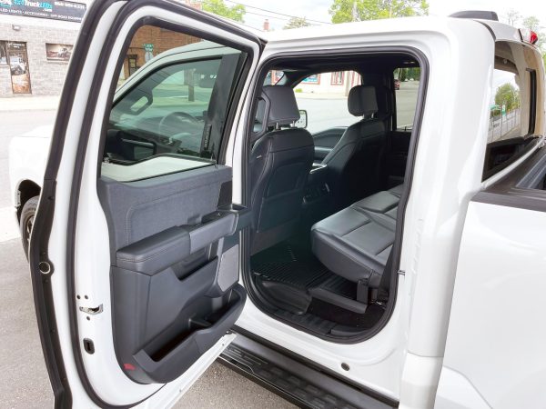 2022 Ford F-150 Lightning Lariat - Image 85