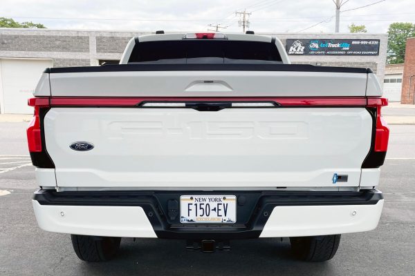2022 Ford F-150 Lightning Lariat - Image 94