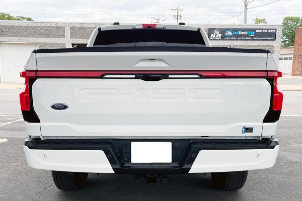 2022 Ford F-150 Lightning Lariat - Image 108