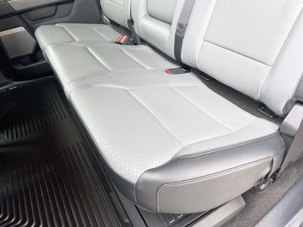 2022 Ford F-150 Lightning Lariat - Image 3