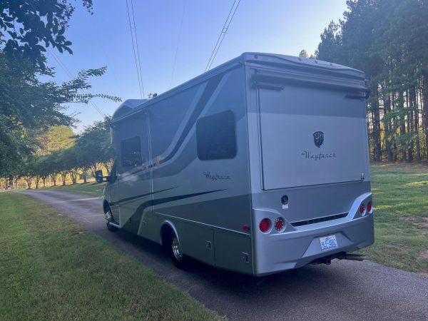 2020 Tiffin Wayfarer 25QW - Image 102